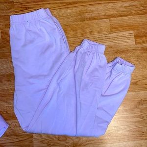 Adorable light purple 2 piece lounge set!